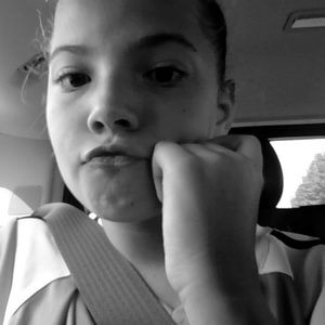 Meet your Posher, Abigail